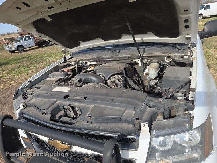 image for item EN8822 2007 Chevrolet Suburban 2500 SUV
