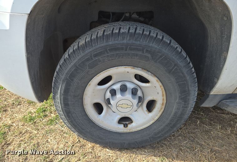 image for item EN8822 2007 Chevrolet Suburban 2500 SUV