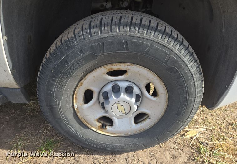 image for item EN8822 2007 Chevrolet Suburban 2500 SUV