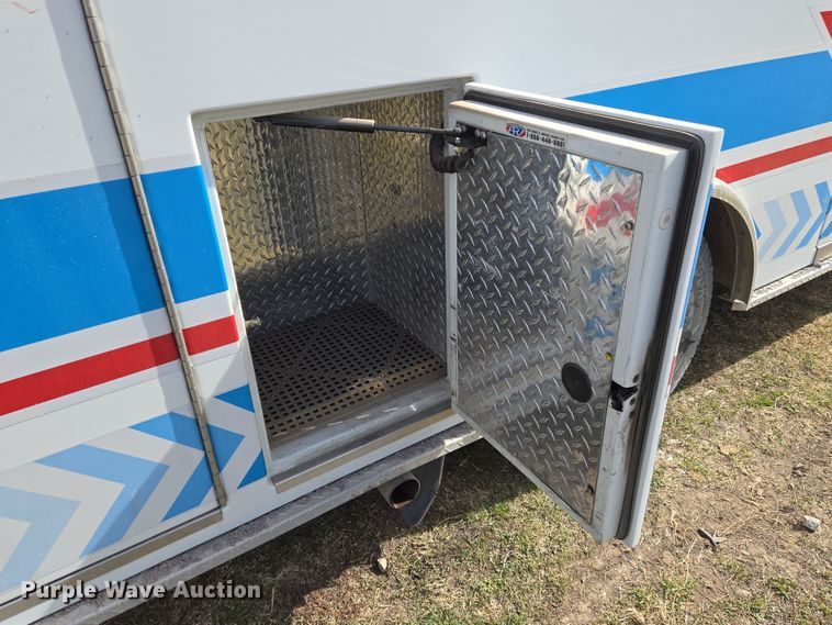 image for item EN8825 2010 Ford E450 ambulance