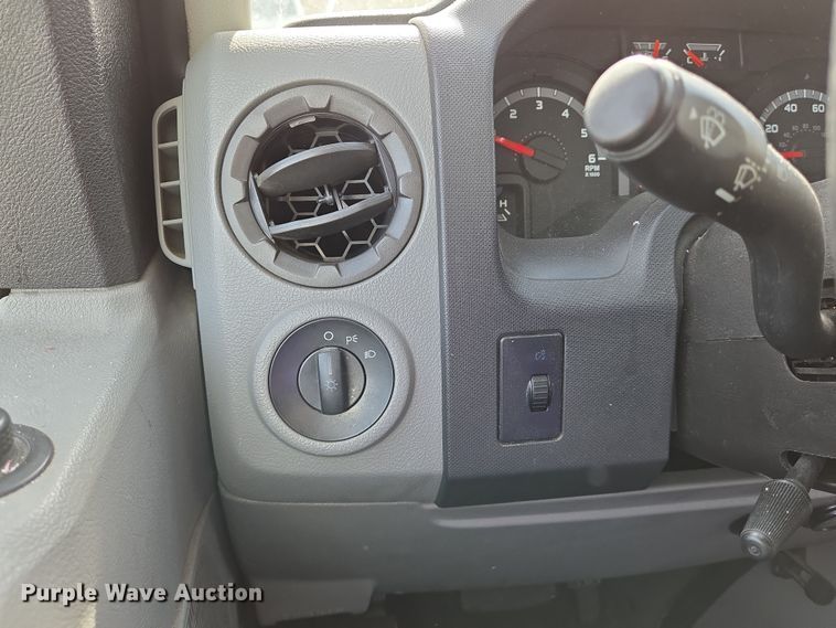 image for item EN8825 2010 Ford E450 ambulance