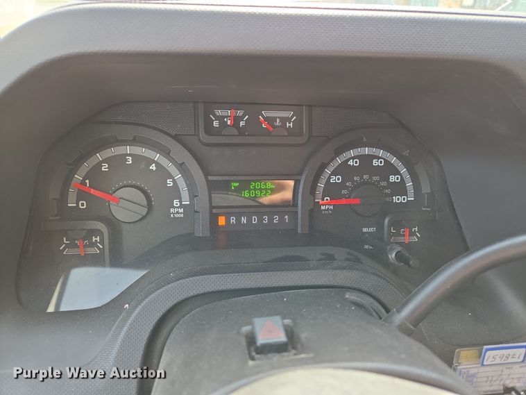 image for item EN8825 2010 Ford E450 ambulance