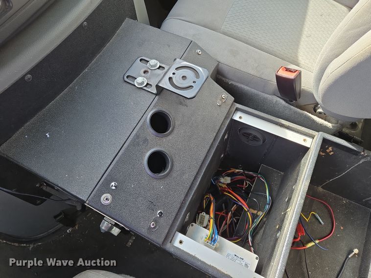 image for item EN8825 2010 Ford E450 ambulance