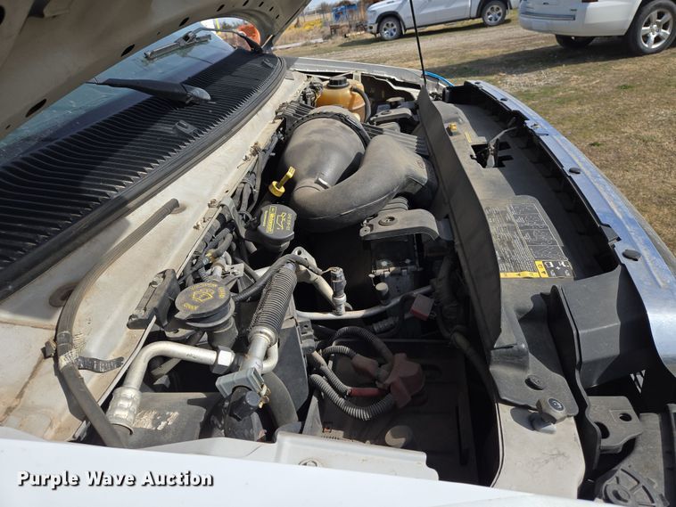 image for item EN8825 2010 Ford E450 ambulance