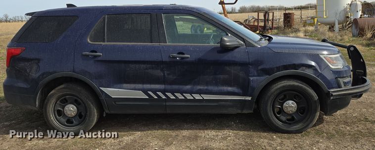 image for item EN8827 2017 Ford Explorer Police Interceptor SUV