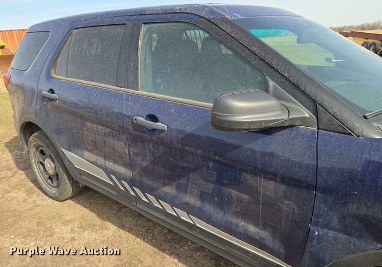 image for item EN8827 2017 Ford Explorer Police Interceptor SUV