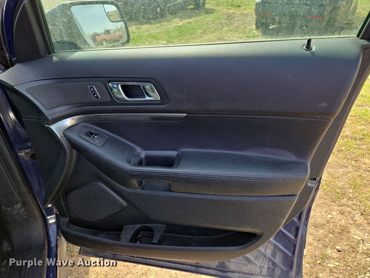 image for item EN8827 2017 Ford Explorer Police Interceptor SUV