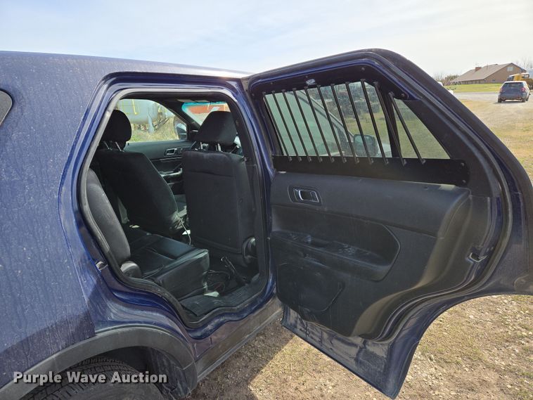 image for item EN8827 2017 Ford Explorer Police Interceptor SUV