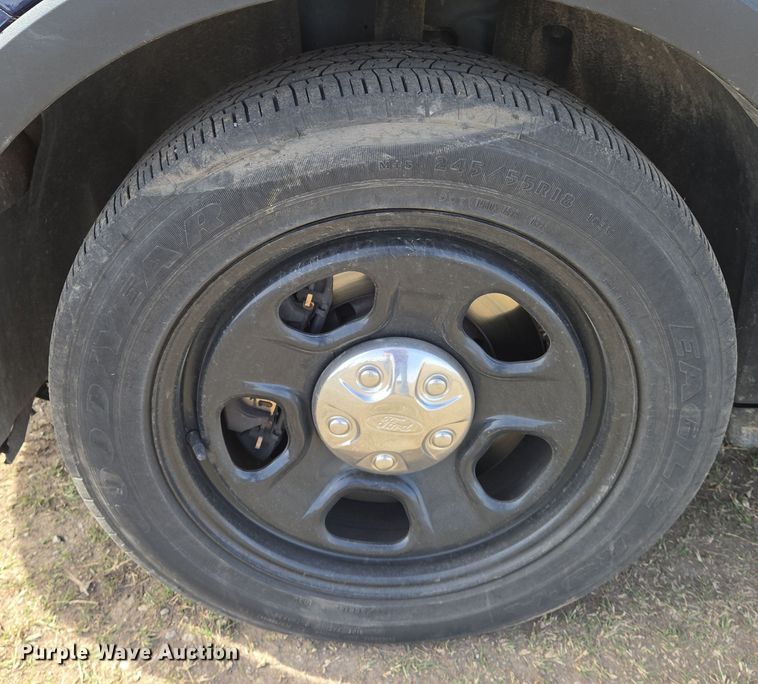 image for item EN8827 2017 Ford Explorer Police Interceptor SUV