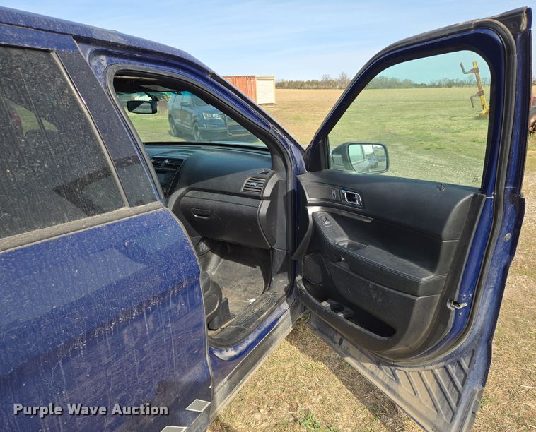 image for item EN8828 2017 Ford Explorer Police Interceptor SUV