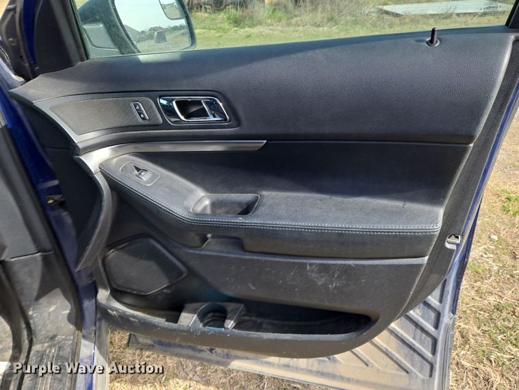 image for item EN8828 2017 Ford Explorer Police Interceptor SUV