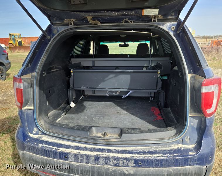 image for item EN8828 2017 Ford Explorer Police Interceptor SUV