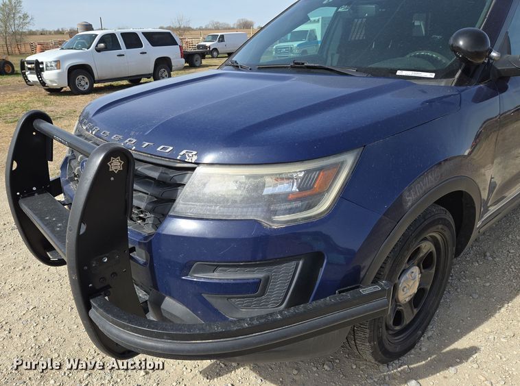 image for item EN8829 2017 Ford Explorer Police Interceptor SUV