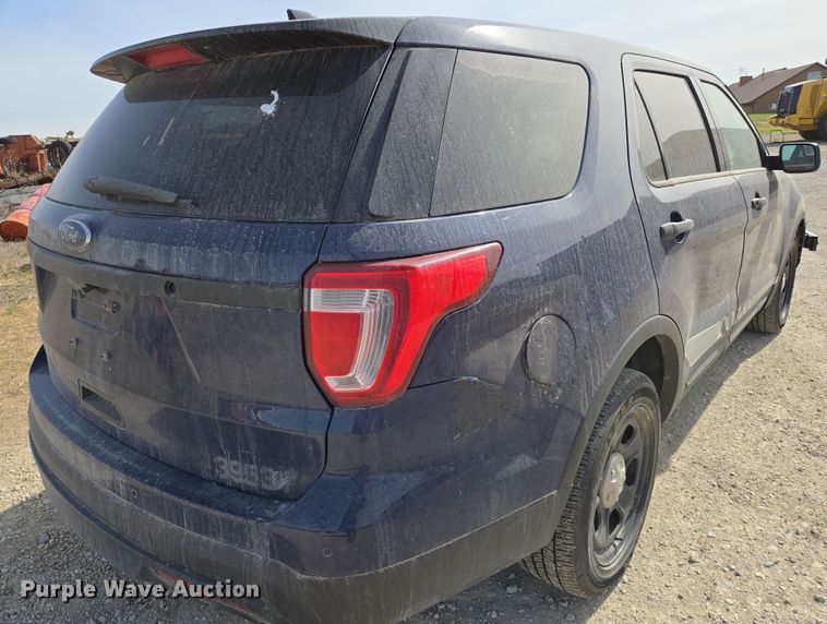 image for item EN8829 2017 Ford Explorer Police Interceptor SUV