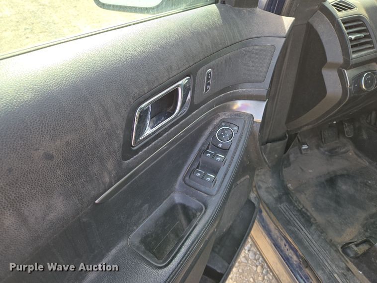 image for item EN8829 2017 Ford Explorer Police Interceptor SUV