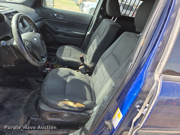 image for item EN8829 2017 Ford Explorer Police Interceptor SUV