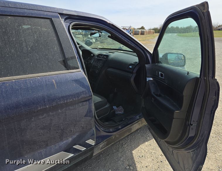 image for item EN8829 2017 Ford Explorer Police Interceptor SUV