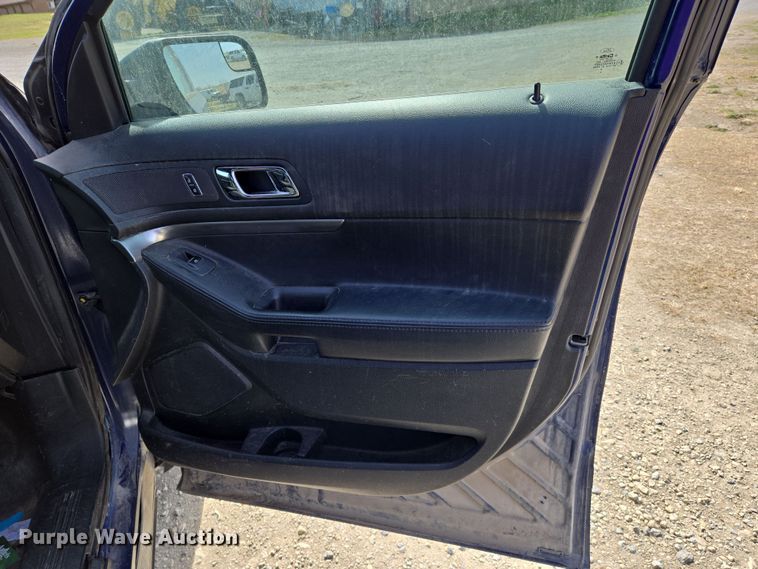 image for item EN8829 2017 Ford Explorer Police Interceptor SUV