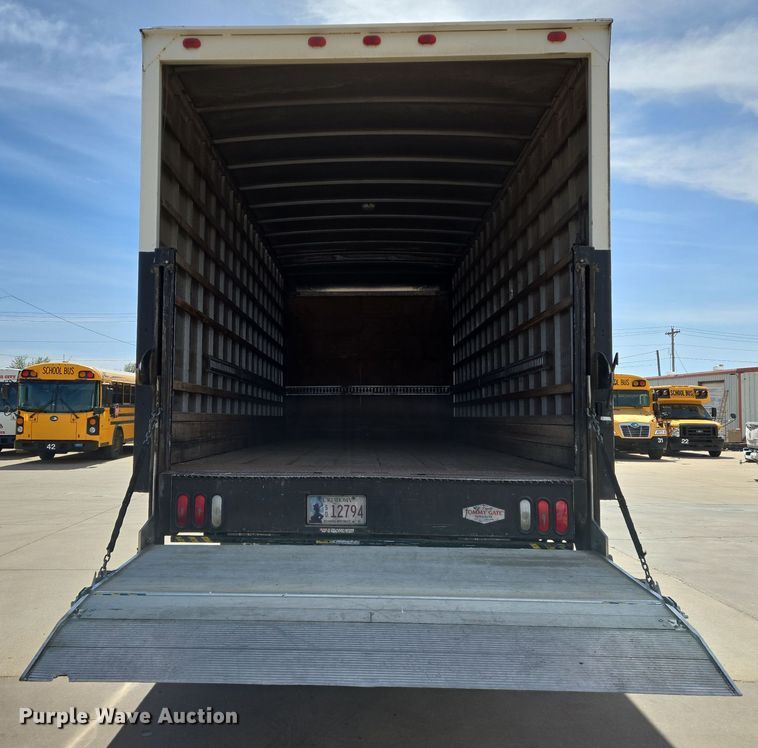 image for item EN8830 2007 Hino 268 box truck