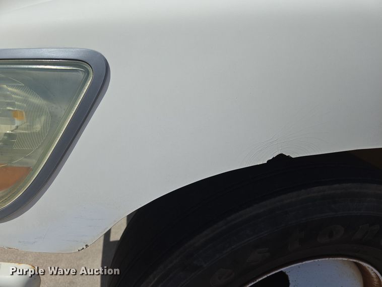 image for item EN8830 2007 Hino 268 box truck