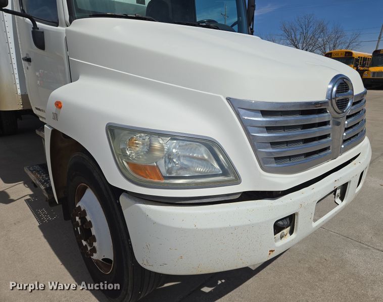 image for item EN8830 2007 Hino 268 box truck