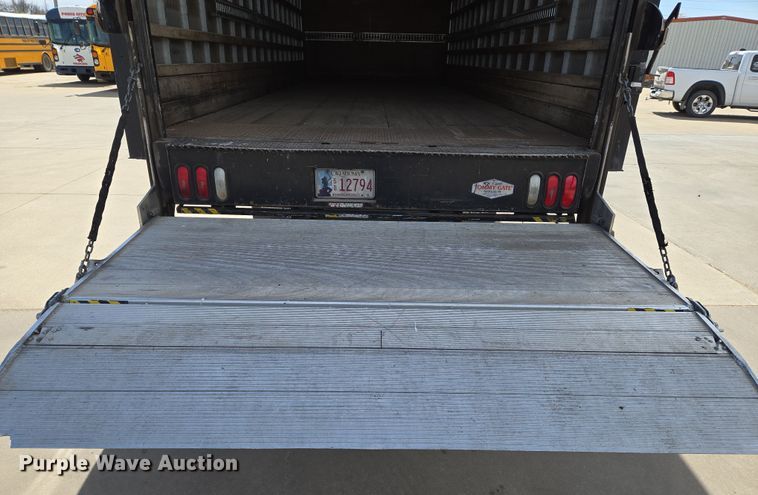 image for item EN8830 2007 Hino 268 box truck