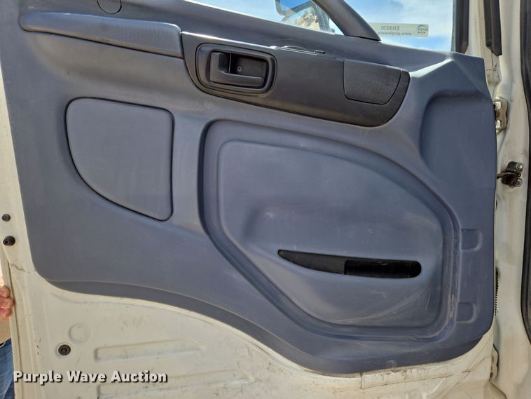 image for item EN8830 2007 Hino 268 box truck