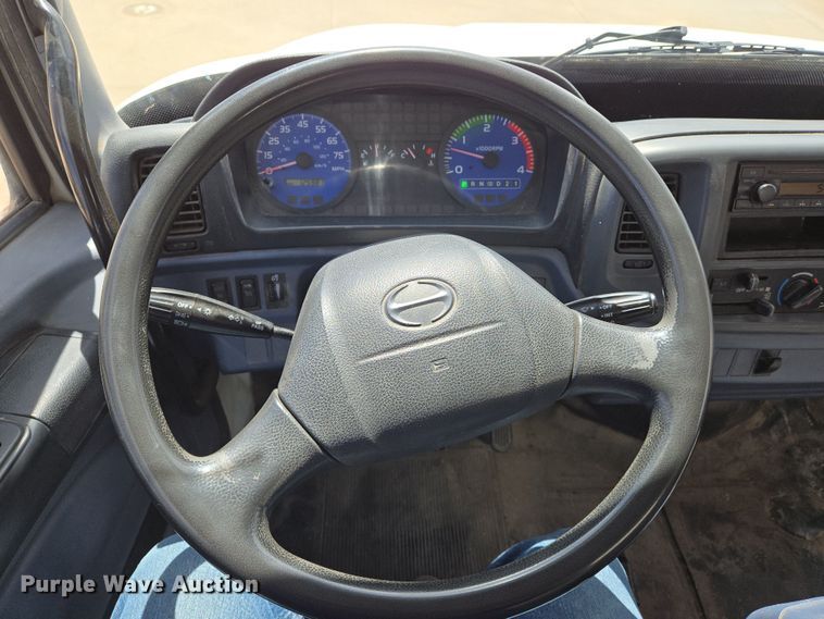 image for item EN8830 2007 Hino 268 box truck