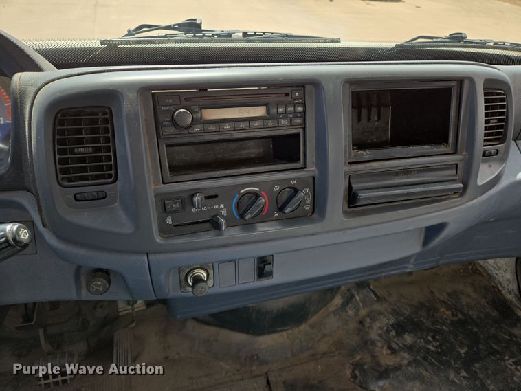 image for item EN8830 2007 Hino 268 box truck