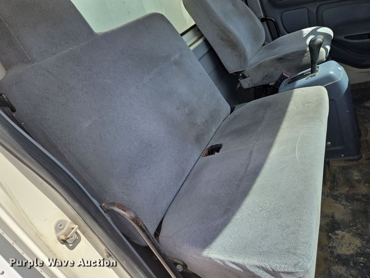 image for item EN8830 2007 Hino 268 box truck