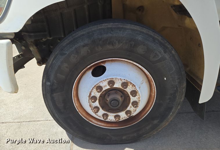 image for item EN8830 2007 Hino 268 box truck