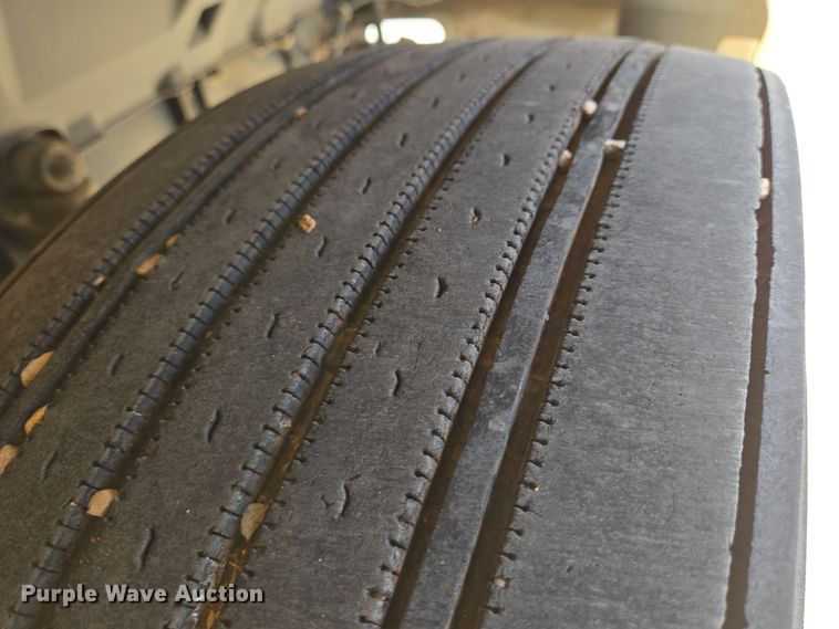 image for item EN8830 2007 Hino 268 box truck