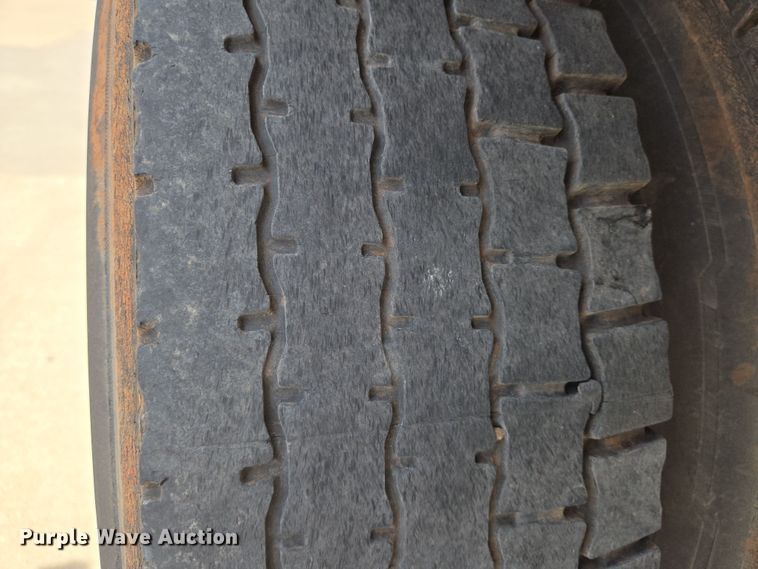 image for item EN8830 2007 Hino 268 box truck