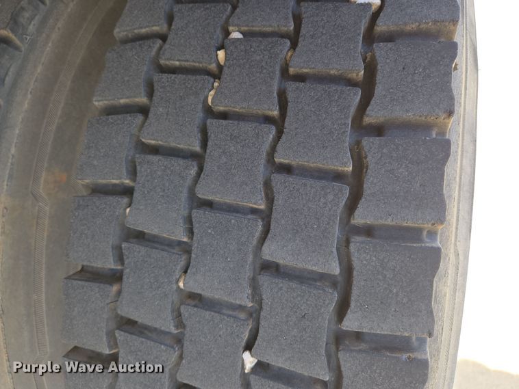 image for item EN8830 2007 Hino 268 box truck