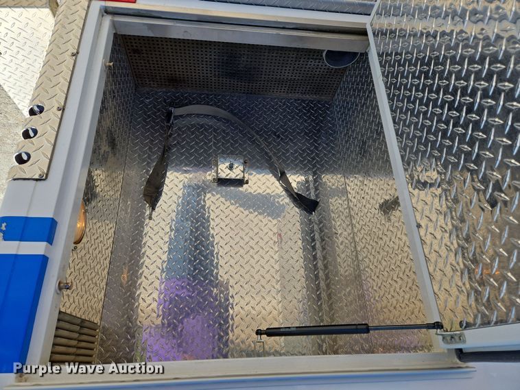 image for item EN8888 2006 Ford E450 Super Duty ambulance