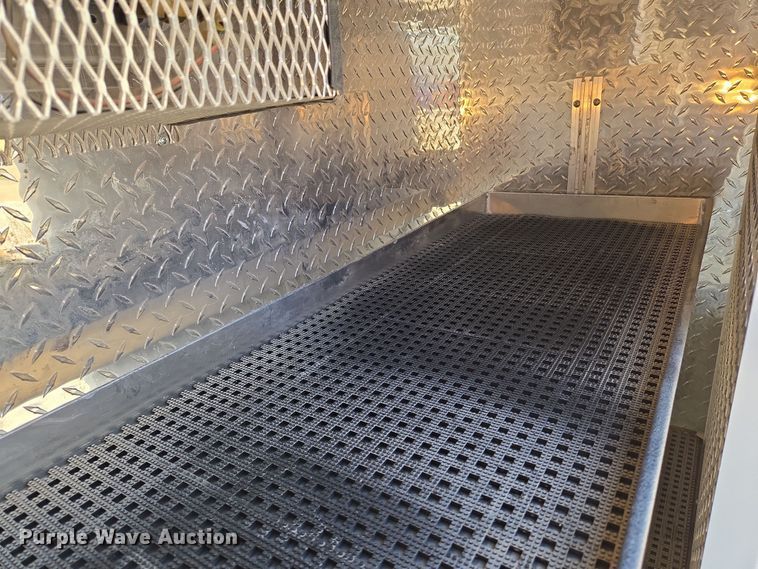 image for item EN8888 2006 Ford E450 Super Duty ambulance