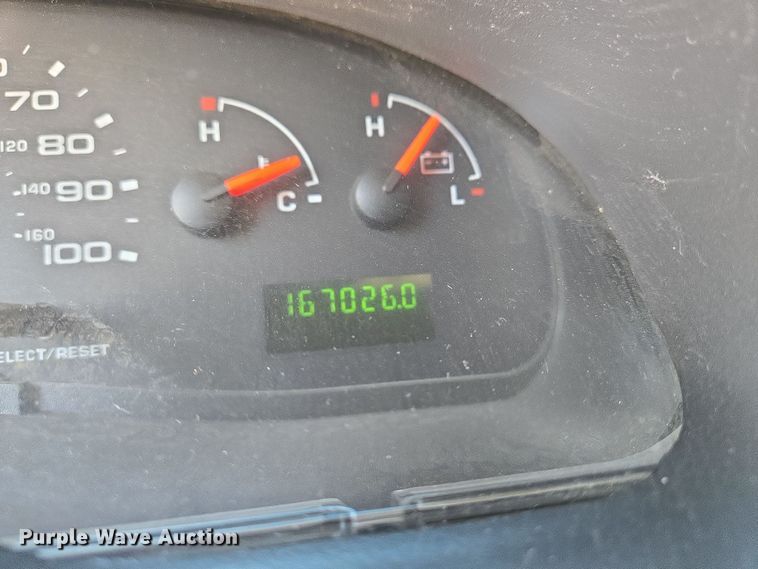 image for item EN8888 2006 Ford E450 Super Duty ambulance