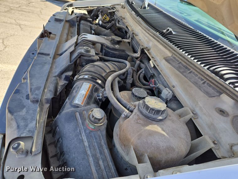 image for item EN8888 2006 Ford E450 Super Duty ambulance