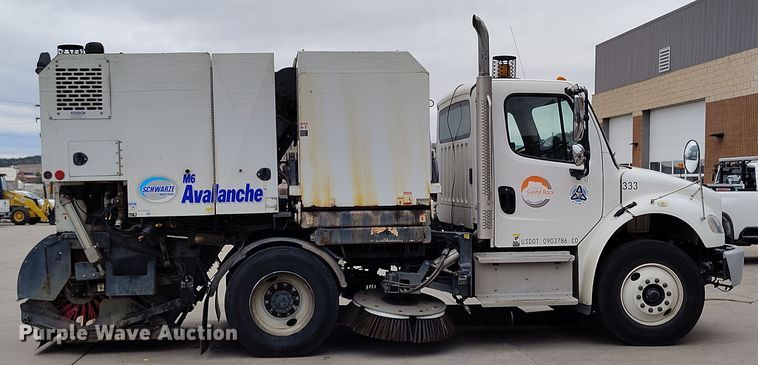 image for item EO9978 2016 Freightliner Business Class M2 street sweeper truck