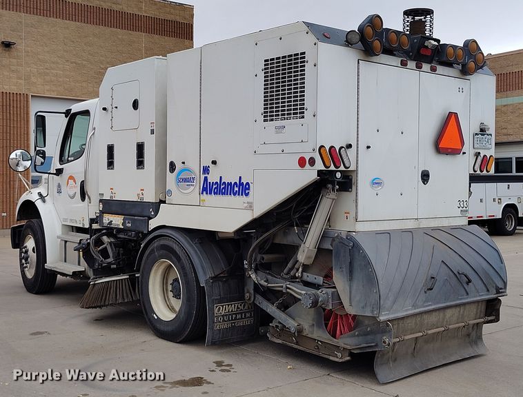 image for item EO9978 2016 Freightliner Business Class M2 street sweeper truck