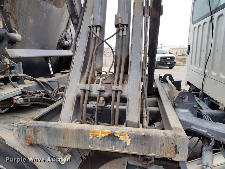 image for item EO9978 2016 Freightliner Business Class M2 street sweeper truck