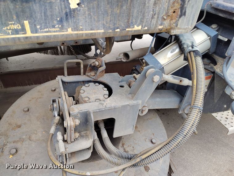 image for item EO9978 2016 Freightliner Business Class M2 street sweeper truck