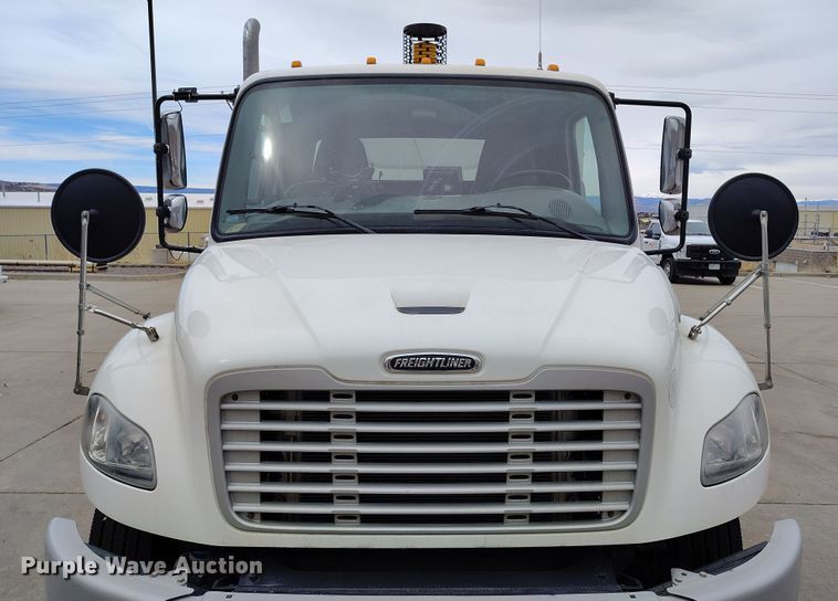 image for item EO9978 2016 Freightliner Business Class M2 street sweeper truck