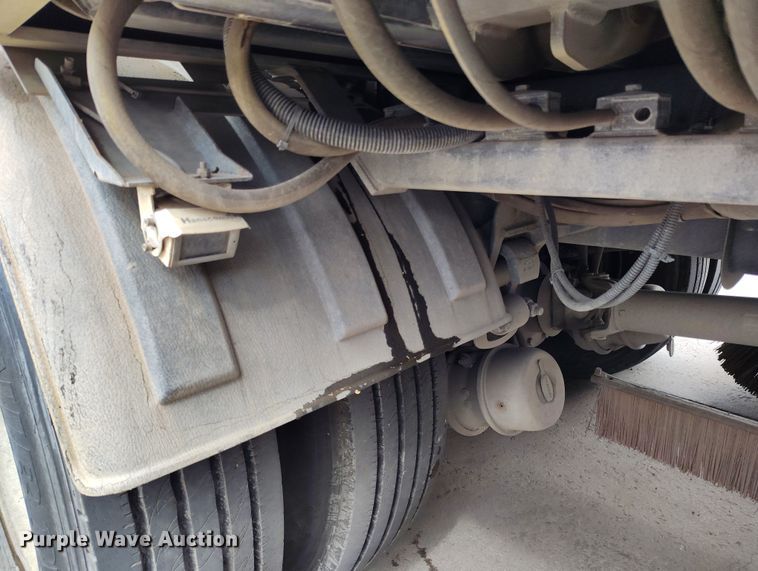 image for item EO9978 2016 Freightliner Business Class M2 street sweeper truck