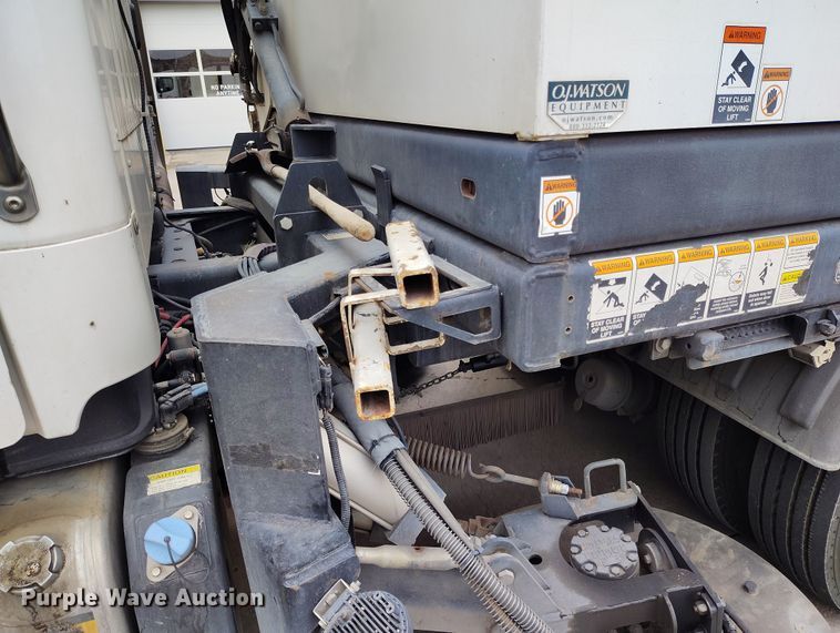 image for item EO9978 2016 Freightliner Business Class M2 street sweeper truck