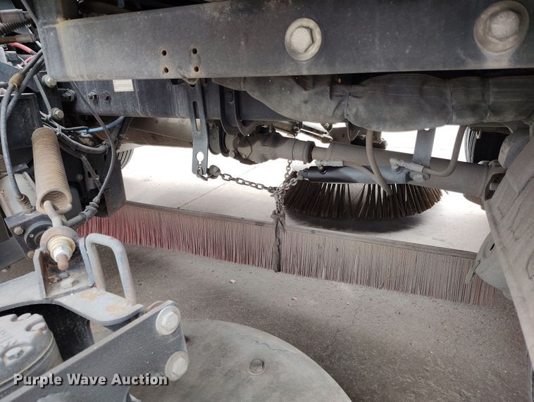 image for item EO9978 2016 Freightliner Business Class M2 street sweeper truck