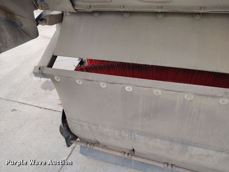 image for item EO9978 2016 Freightliner Business Class M2 street sweeper truck