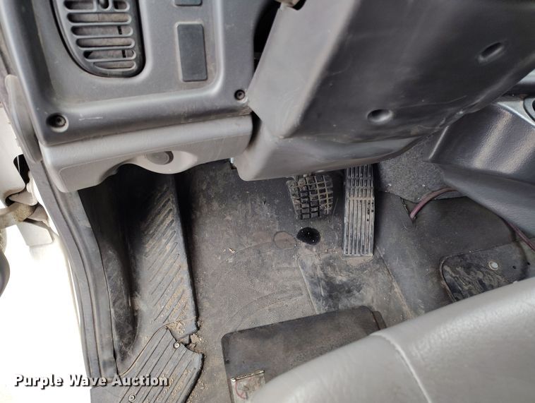 image for item EO9978 2016 Freightliner Business Class M2 street sweeper truck