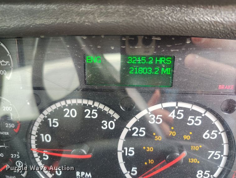 image for item EO9978 2016 Freightliner Business Class M2 street sweeper truck