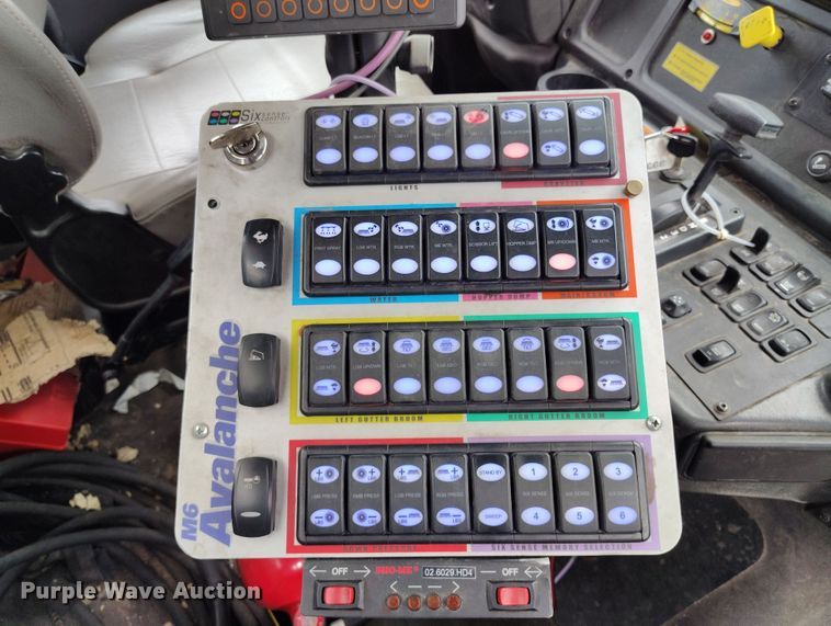 image for item EO9978 2016 Freightliner Business Class M2 street sweeper truck